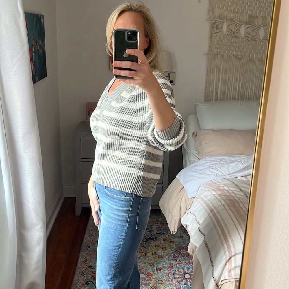 A New Day Grey and White Striped V-Neck Knit Sweater Size Small - Picture 3 of 7